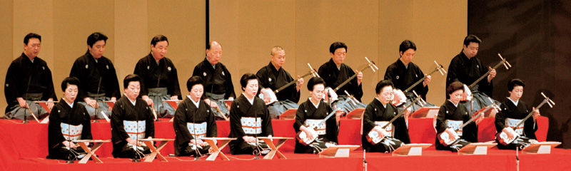 長唄「義仲幻翔夏草」　杵屋喜澄（望月太以）（前列左から5人目）